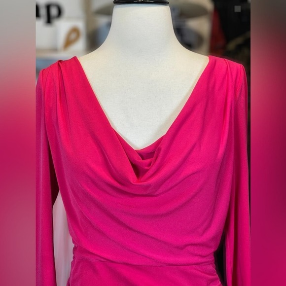 GUESS ~ Magenta Pink Bodycon Dress w/ Ruching and Amazing Back Detail ~ Size 6 - Picture 5 of 14